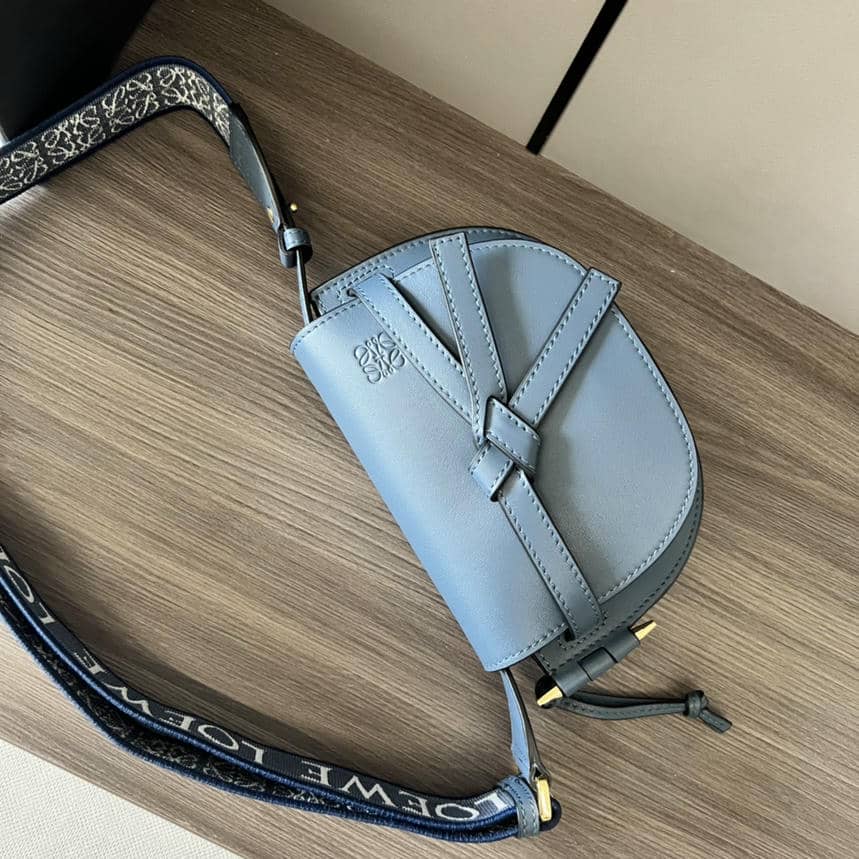 0025-Gate Saddle Bag